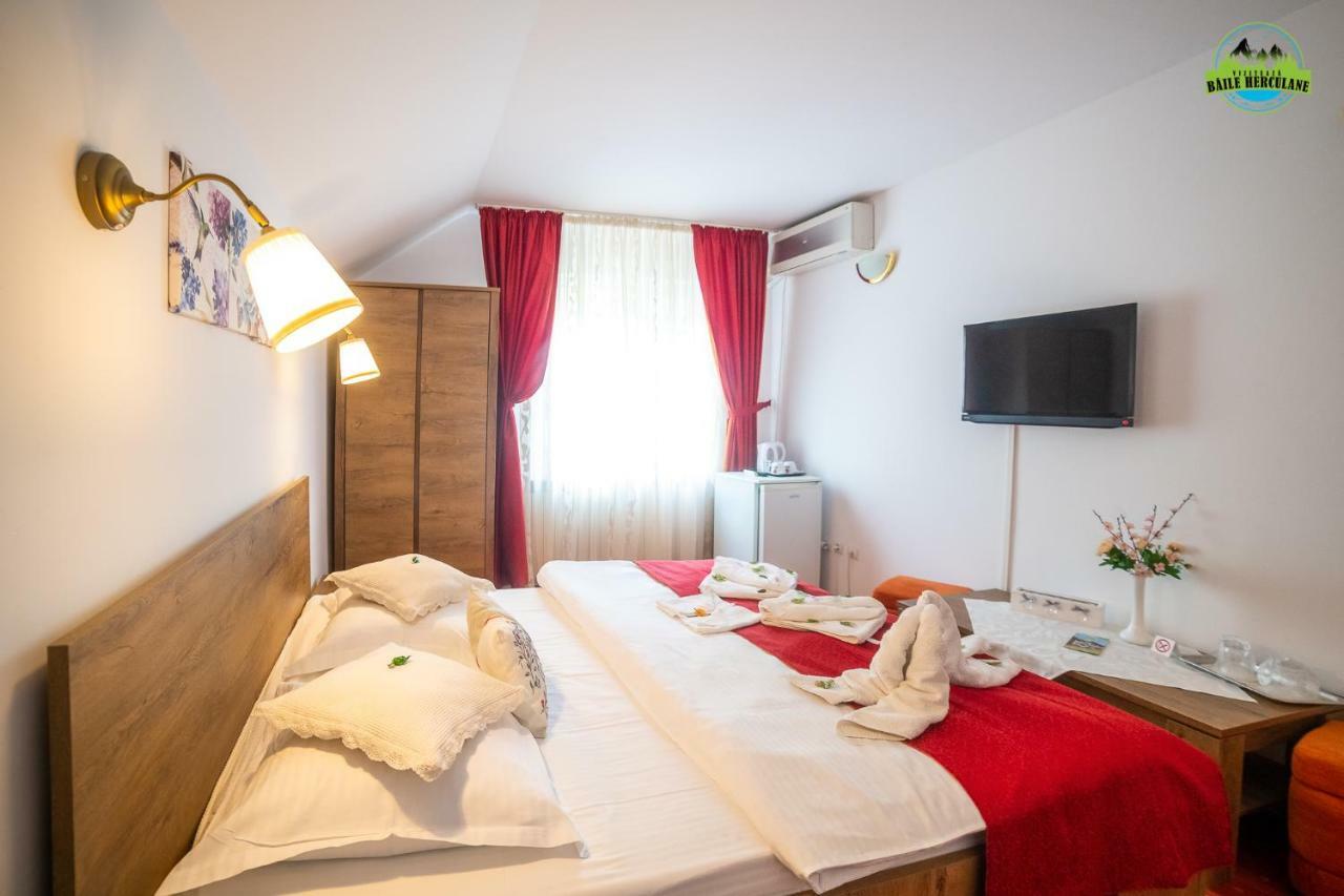 Pension Eden Baile Herculane Bagian luar foto