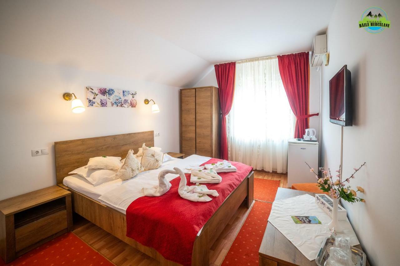 Pension Eden Baile Herculane Bagian luar foto