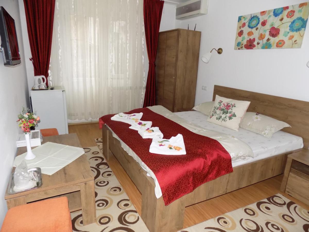 Pension Eden Baile Herculane Bagian luar foto
